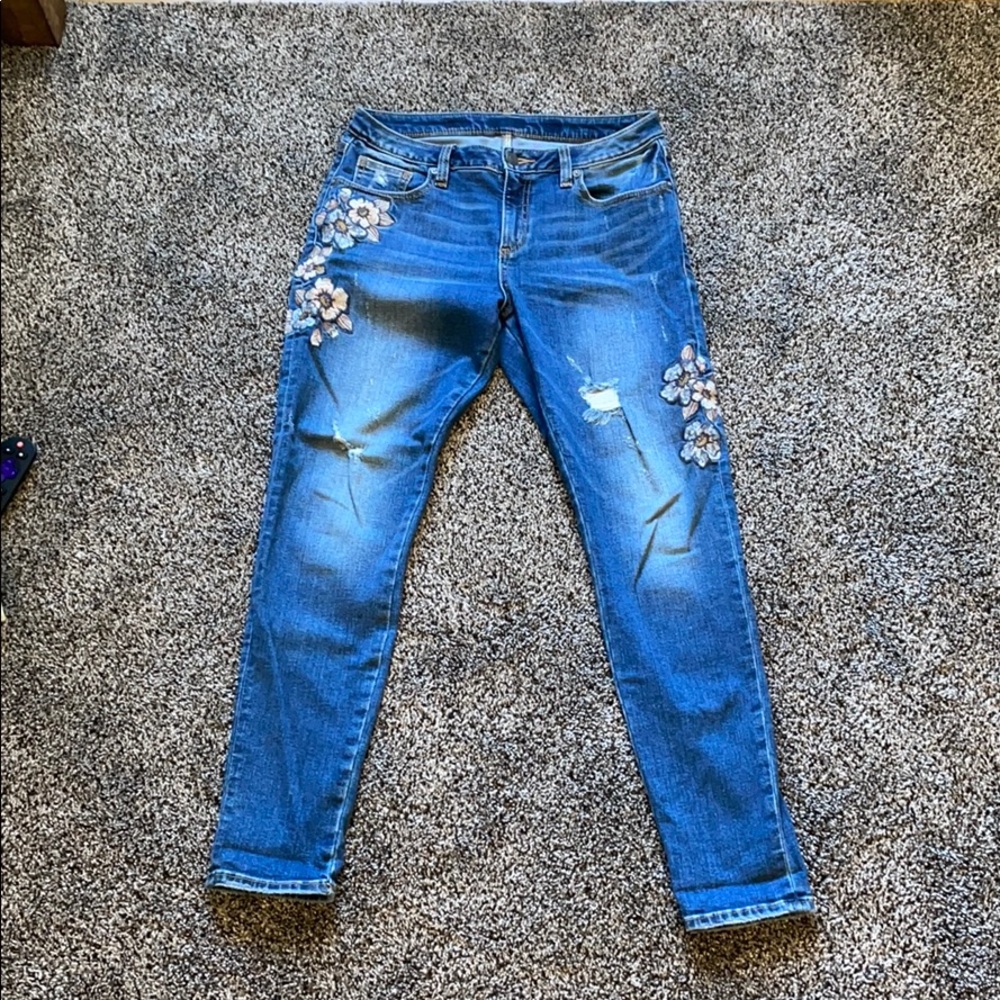 Miss me embroidered skinny ankle jeans